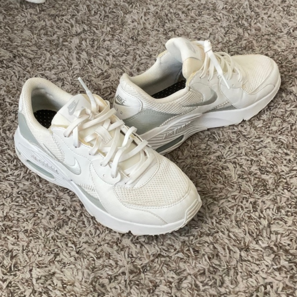 Nike airmax tennis shoes